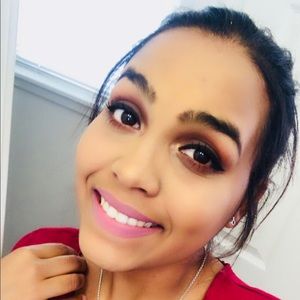 Meet your Posher, Pierrette