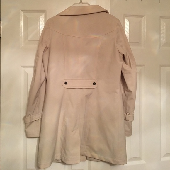 Cream all weather coat - Picture 2 of 2