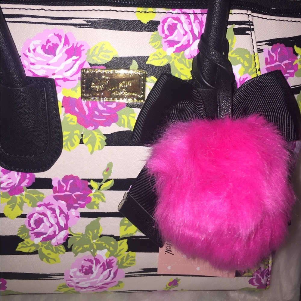 💞👜LUV BetseyJohnson satchel handbag👜💞 - Picture 6 of 8