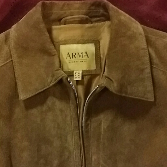 Arma Camel Suede Cropped Blazer - Picture 2 of 7
