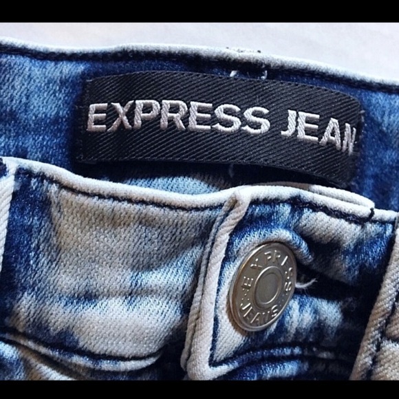 Express Jean Shorts - Picture 2 of 3
