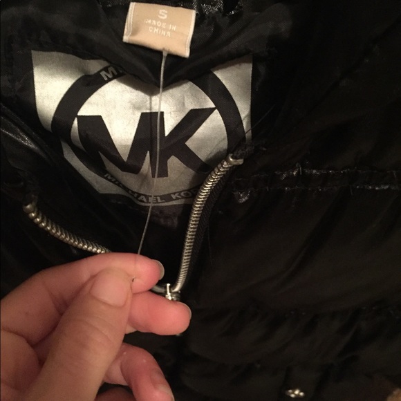 michael kors black puffer jacket - Picture 2 of 7