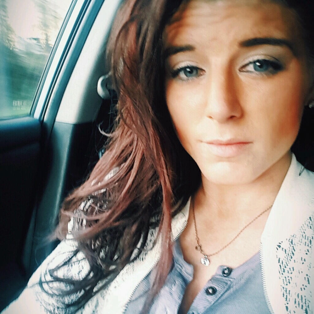 Meet your Posher, Aly