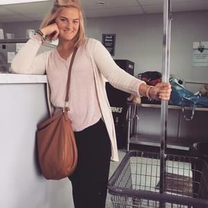 Meet your Posher, Abigail