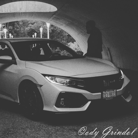 Meet your Posher, Carlitos - Picture 1 of 1