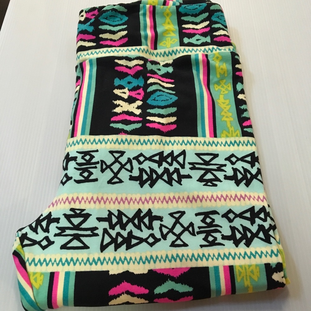 LuLaRoe TC Neon Leggings