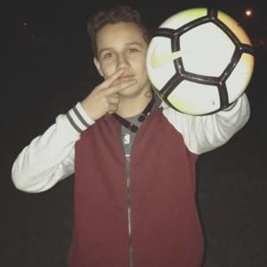 Meet your Posher, Carlos