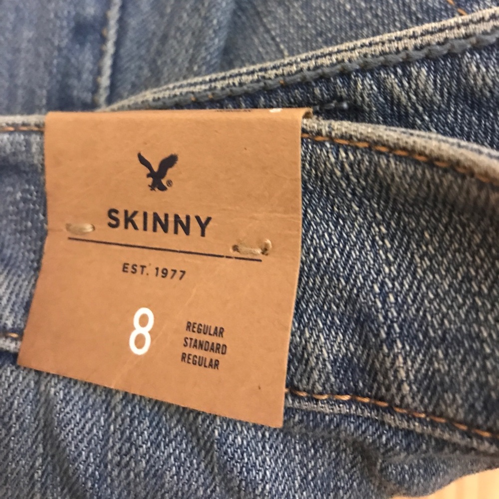 Skinny blue jeans never worn!