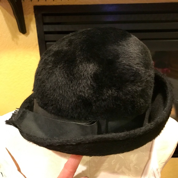 Vintage Black Empress bubble hat 🎩 - Picture 3 of 6