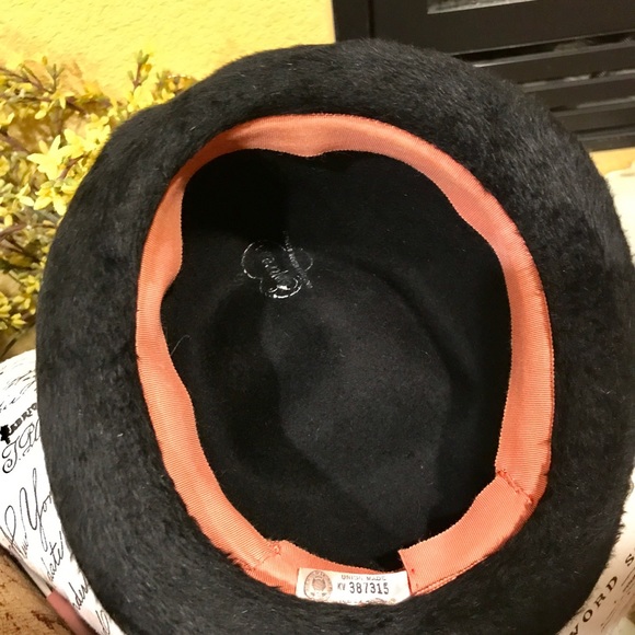 Vintage Black Empress bubble hat 🎩 - Picture 6 of 6