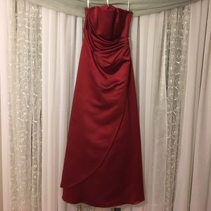 David's Bridal Bridesmaids Strapless Dress Size 8