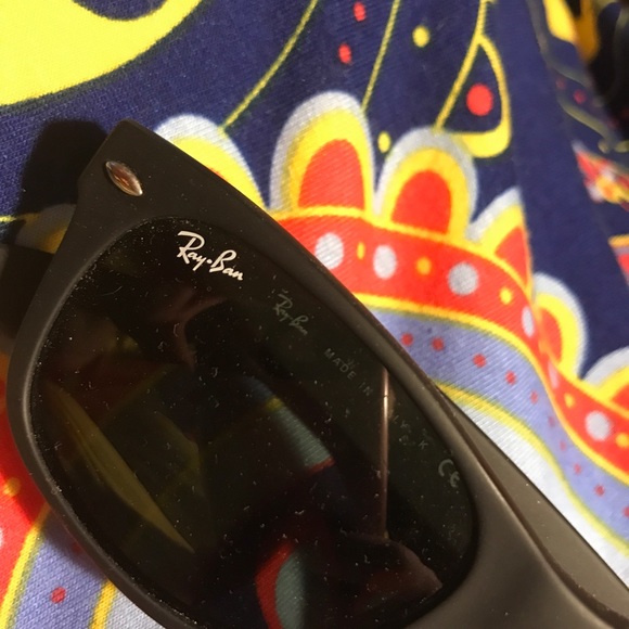 RayBan - Picture 2 of 3