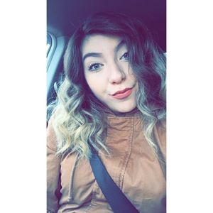 Meet your Posher, Jacqueline