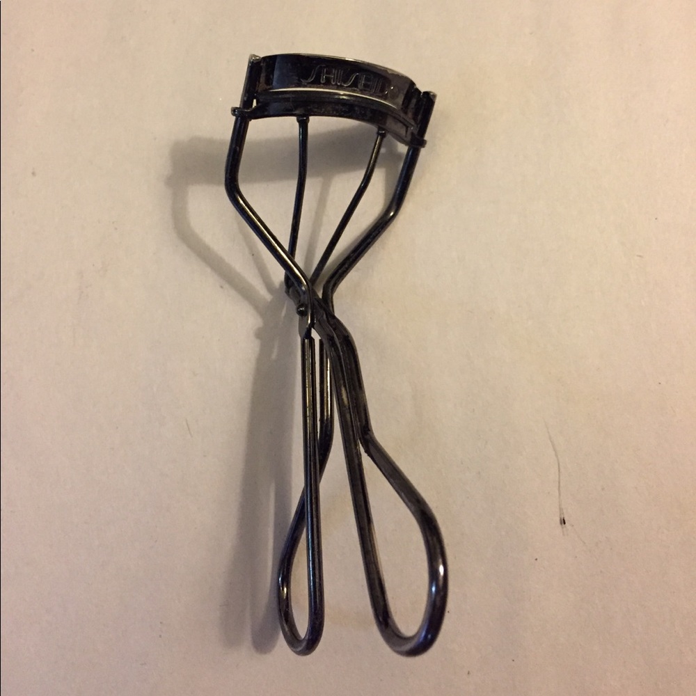 Shiseido eyelash curler