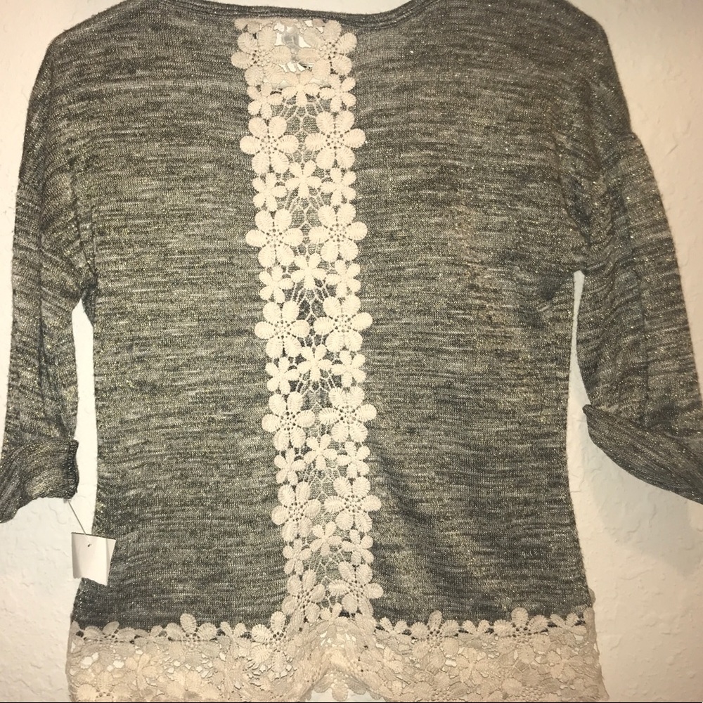 Golden blouse - Picture 5 of 5