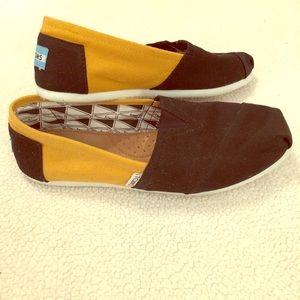 TOMS Classic Canvas Slip Ons