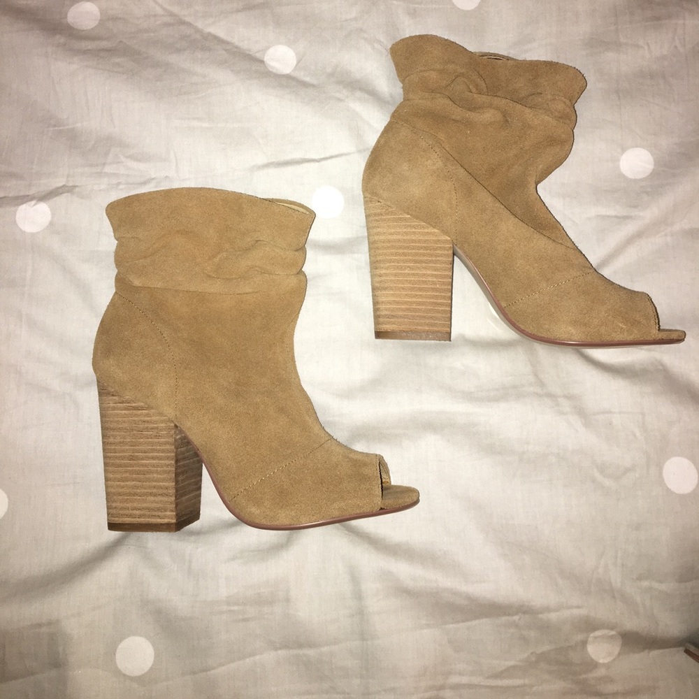 NEW Chinese Laundry Kristin Cavallari Booties