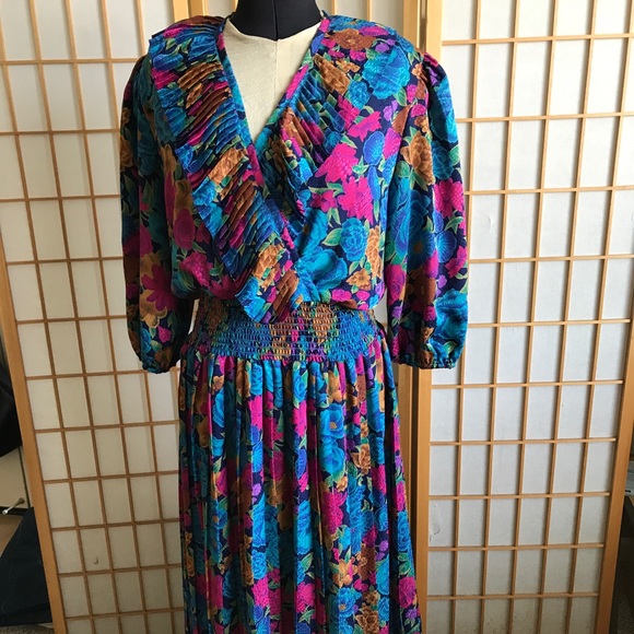 Dresses & Skirts - Vintage Jewel Tone Midi Dress