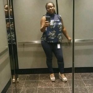 Meet your Posher, Crystal