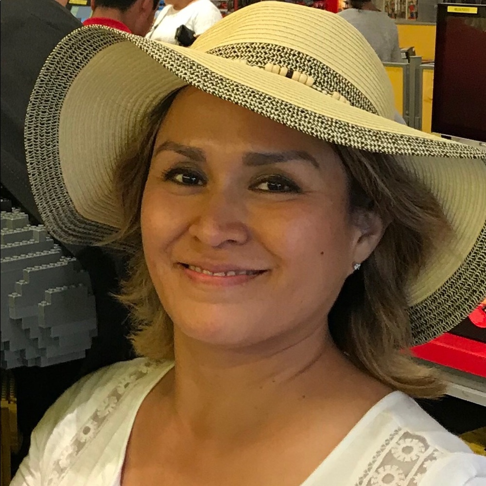Meet your Posher, Kimberly