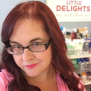 Meet your Posher, Danielle