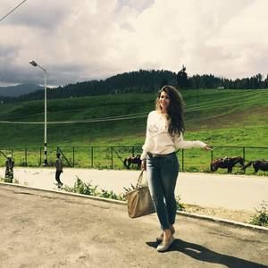 Meet your Posher, Bhavana