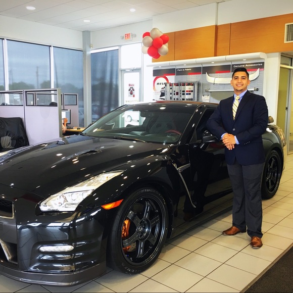 Meet your Posher, Sky - Picture 2 of 2