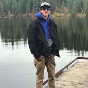 Meet your Posher, Gil