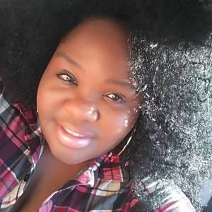 Meet your Posher, Camille