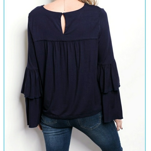 🚺🆕🌠LAST ONE🌠Long Ruffle Sleeve Top - Picture 2 of 2