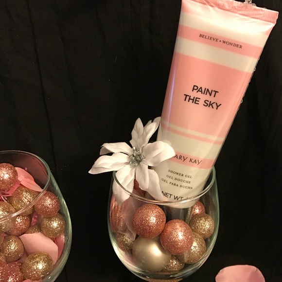 Mary Kay - Picture 3 of 8