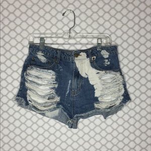 DISTRESSED HIGH WAISTED SHORTS