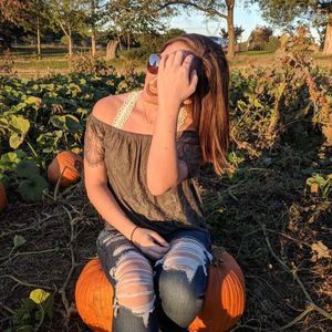 Meet your Posher, Angela