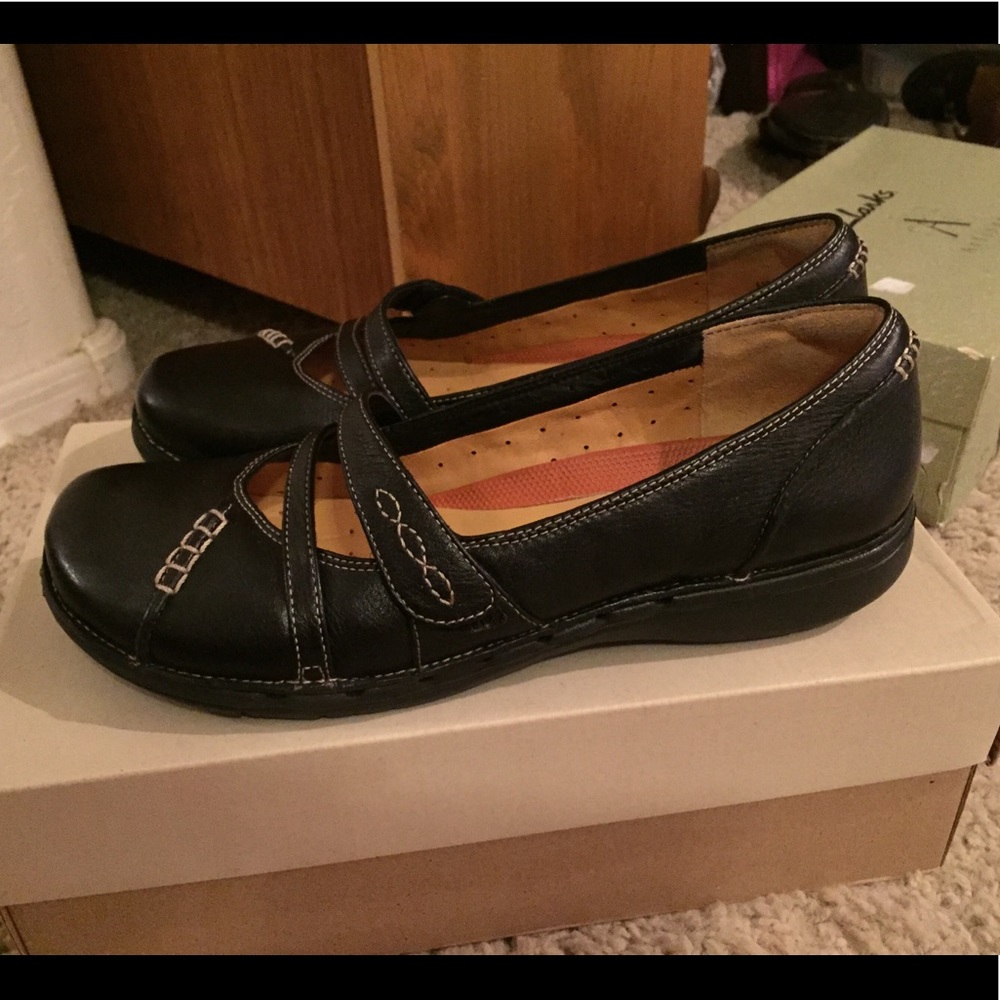 Clark’s women’s shoes, brand new (size 10)