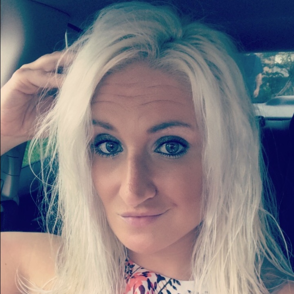 Meet your Posher, Stephanie