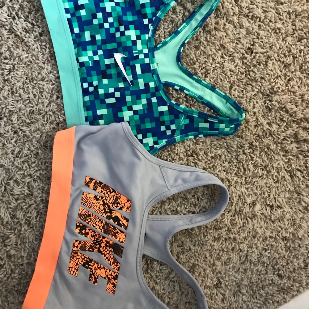 Nike sports bra bundle!