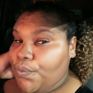 Meet your Posher, Regina