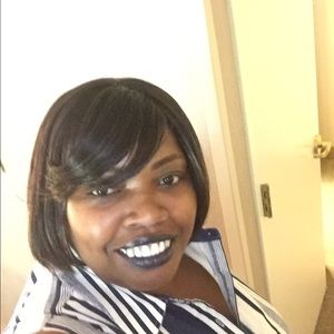 Meet your Posher, Roberta