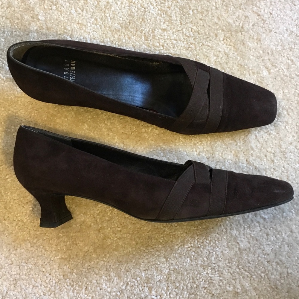 Stuart Weitzman brown suede pumps