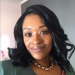 Meet your Posher, Sabrina