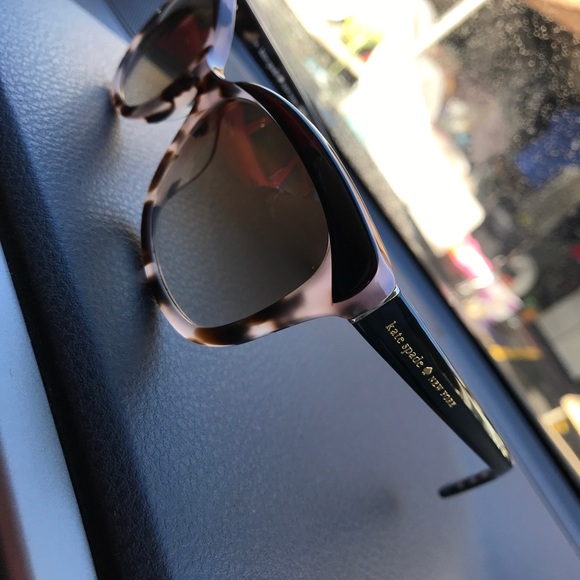 Kate Spade Sunglasses - Picture 4 of 4