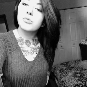 Meet your Posher, Corina