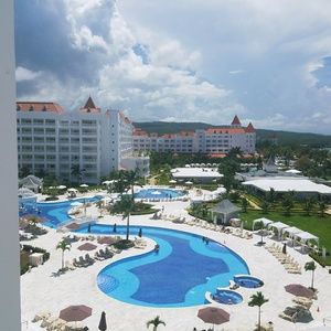 Meet your Posher, Lois