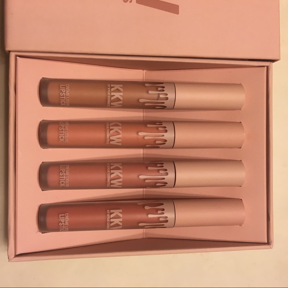 Authentic Kim kardashian/ Kylie Jenner lip kit