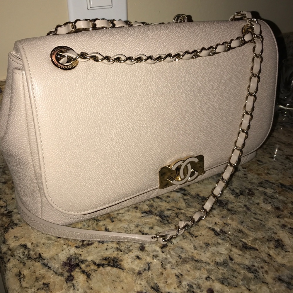 Chanel Flap Bag Veau Graine Beige