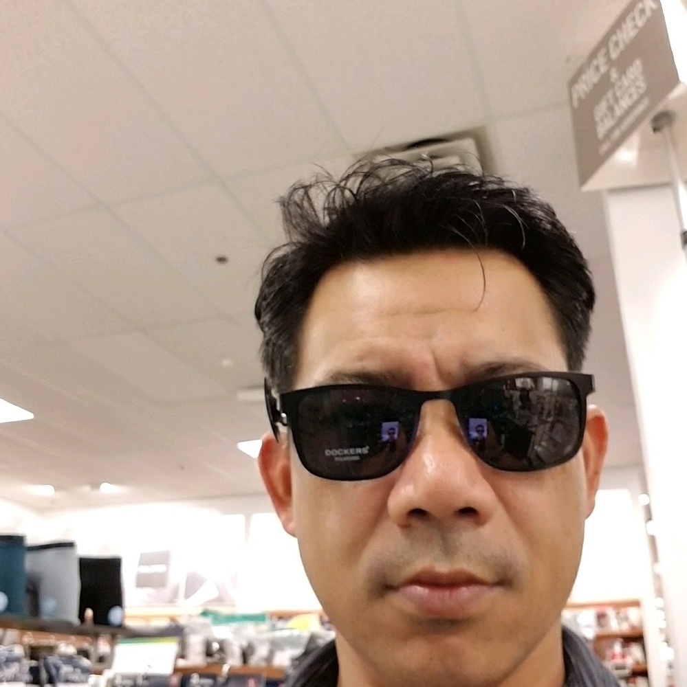 Meet your Posher, Phoenix