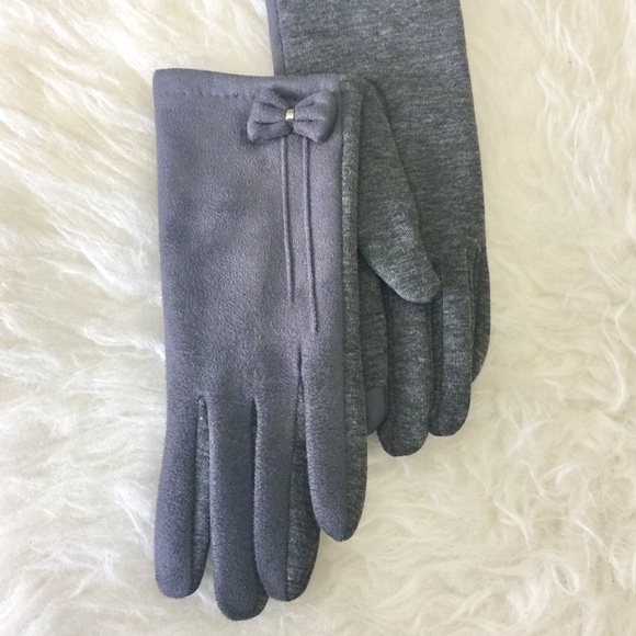 Gray Bow Accent Touch Screen Gloves - Picture 4 of 5