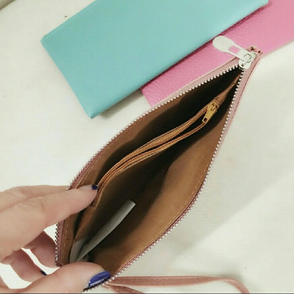 Wristlet Wallets - Picture 4 of 4