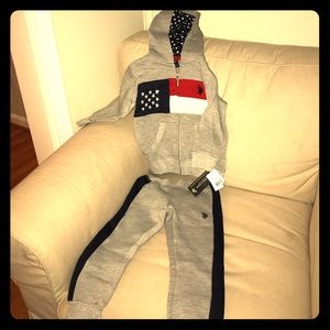 Two piece sweat suit 3T