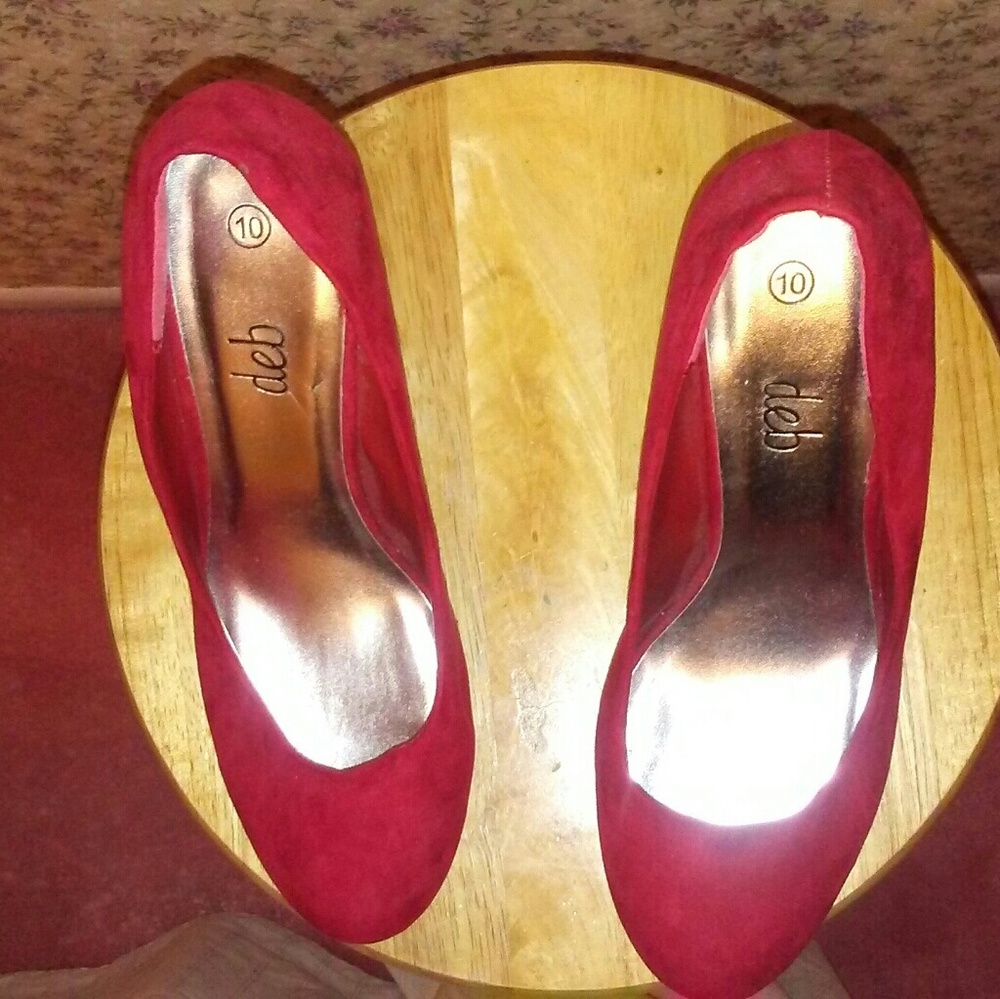 Shoes - Picture 3 of 4